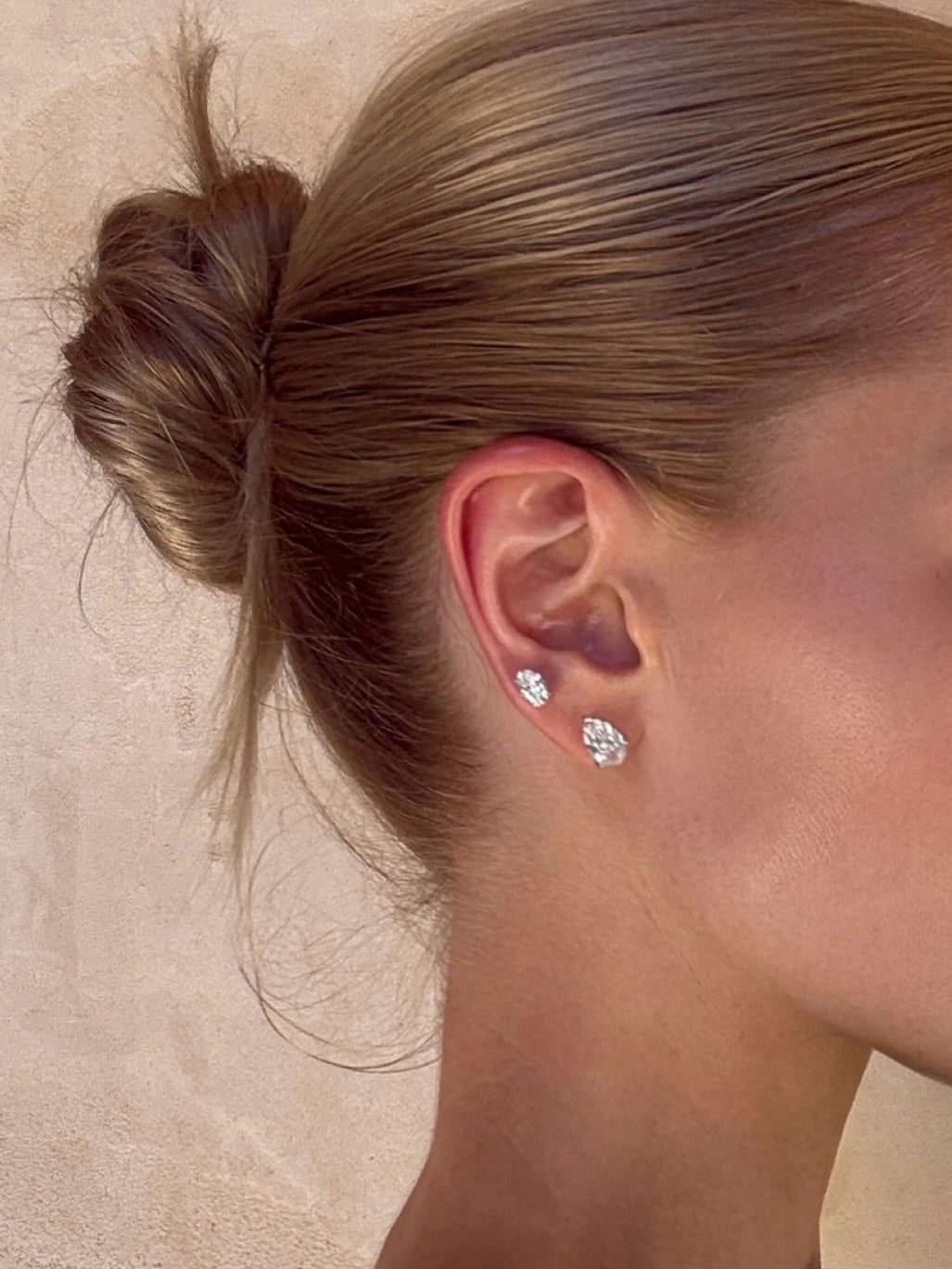PALOMA STUDS • Pear