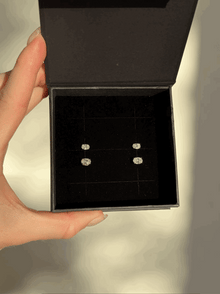 CHLOË OVAL EARRINGS