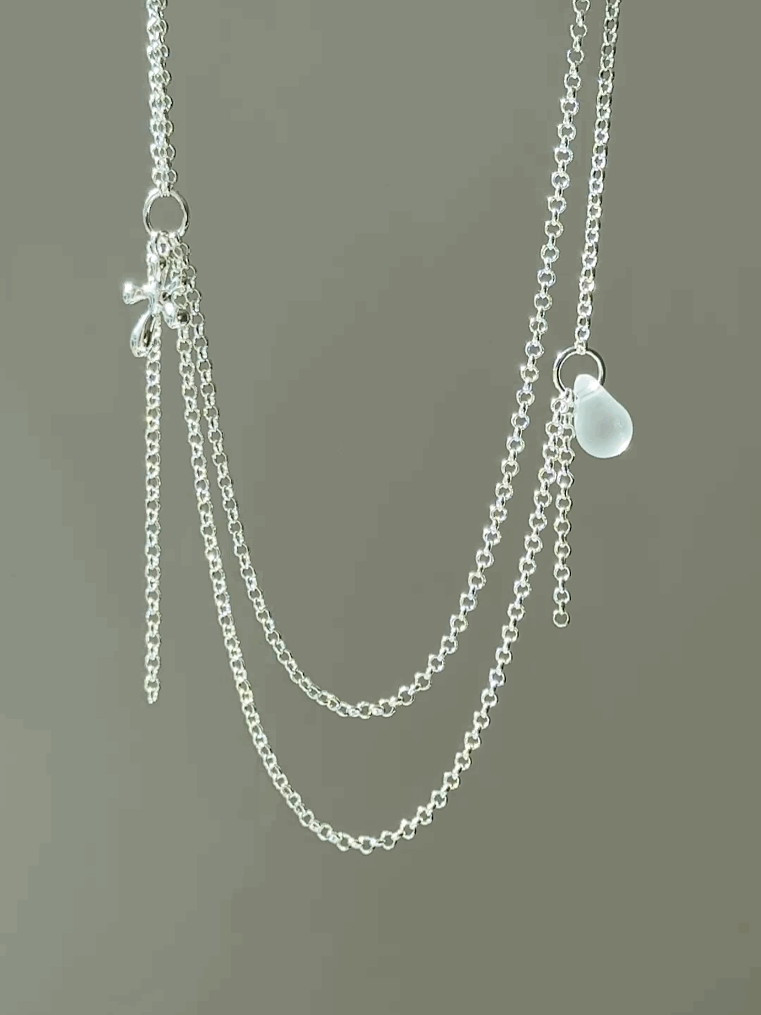 FLEUR NECKLACE