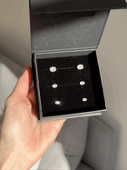 MARTINI STUDS • 1CT Oval