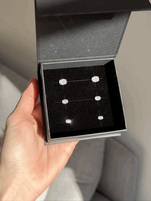 MARTINI STUDS • 1CT Oval