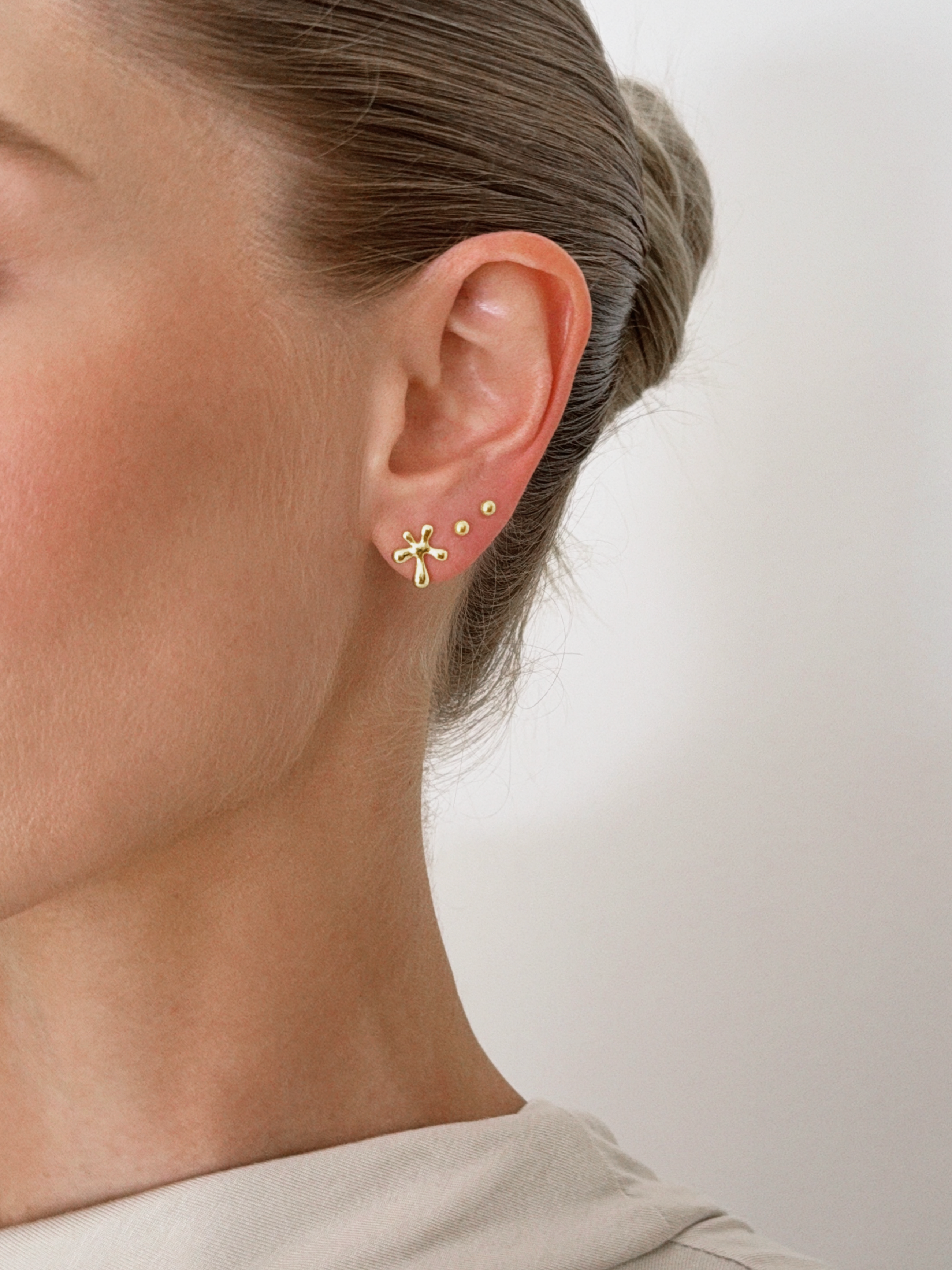 FLEUR STUDS