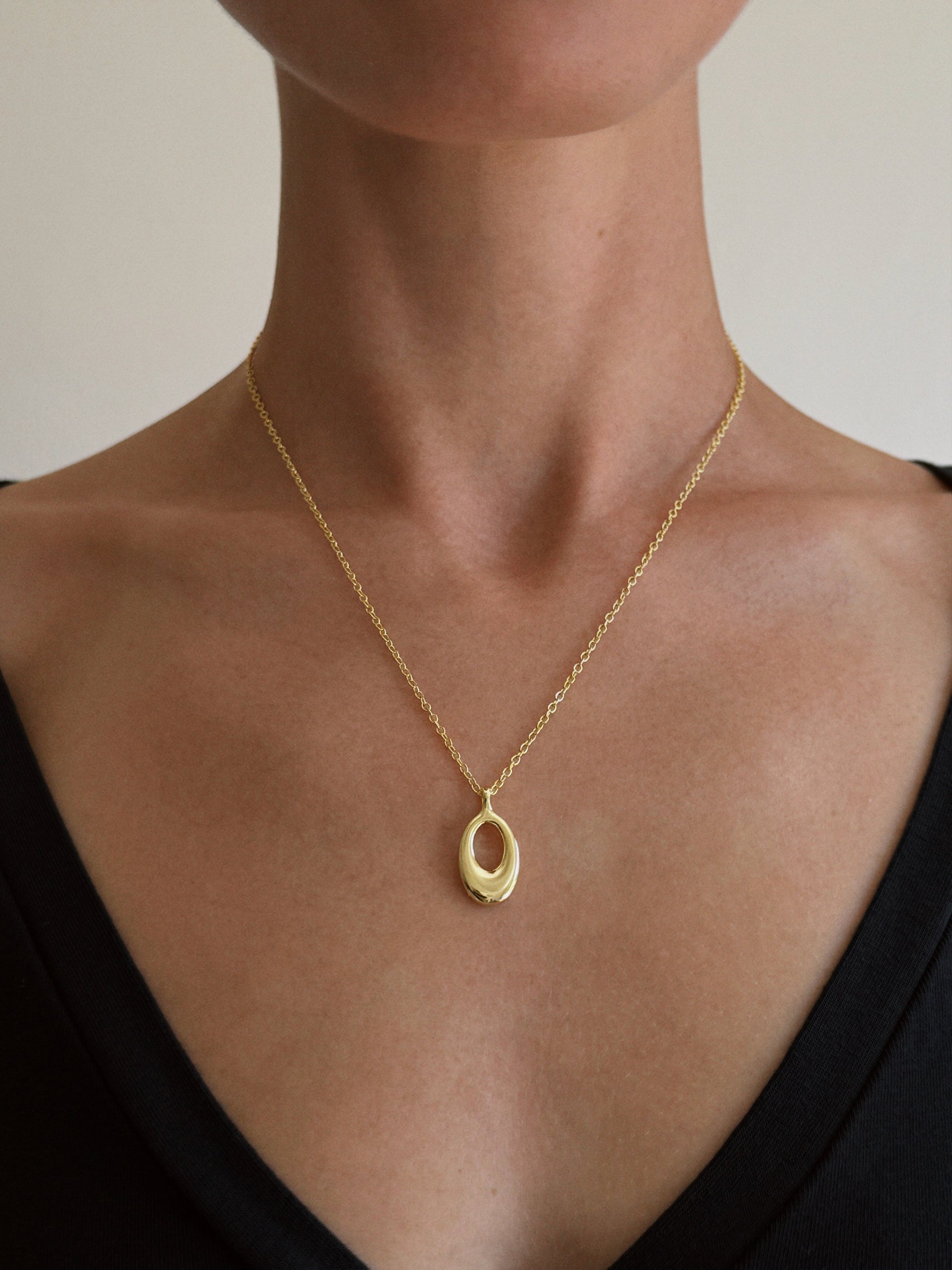 CIELO PENDANT NECKLACE
