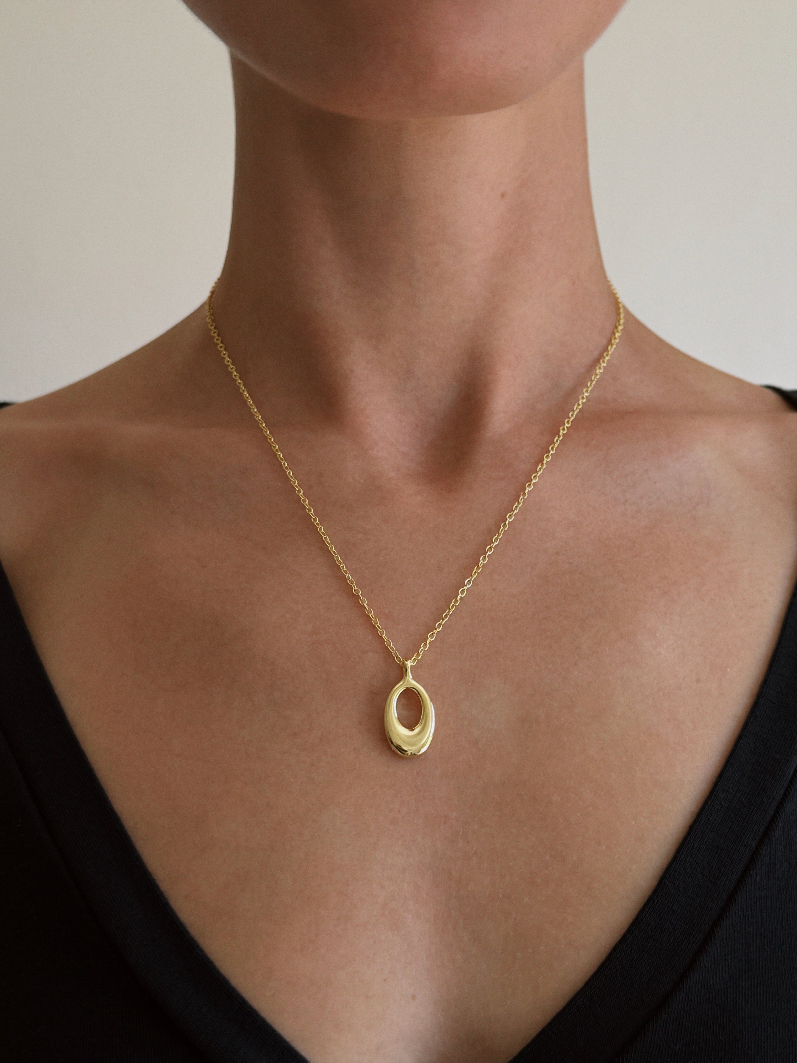 CIELO PENDANT NECKLACE