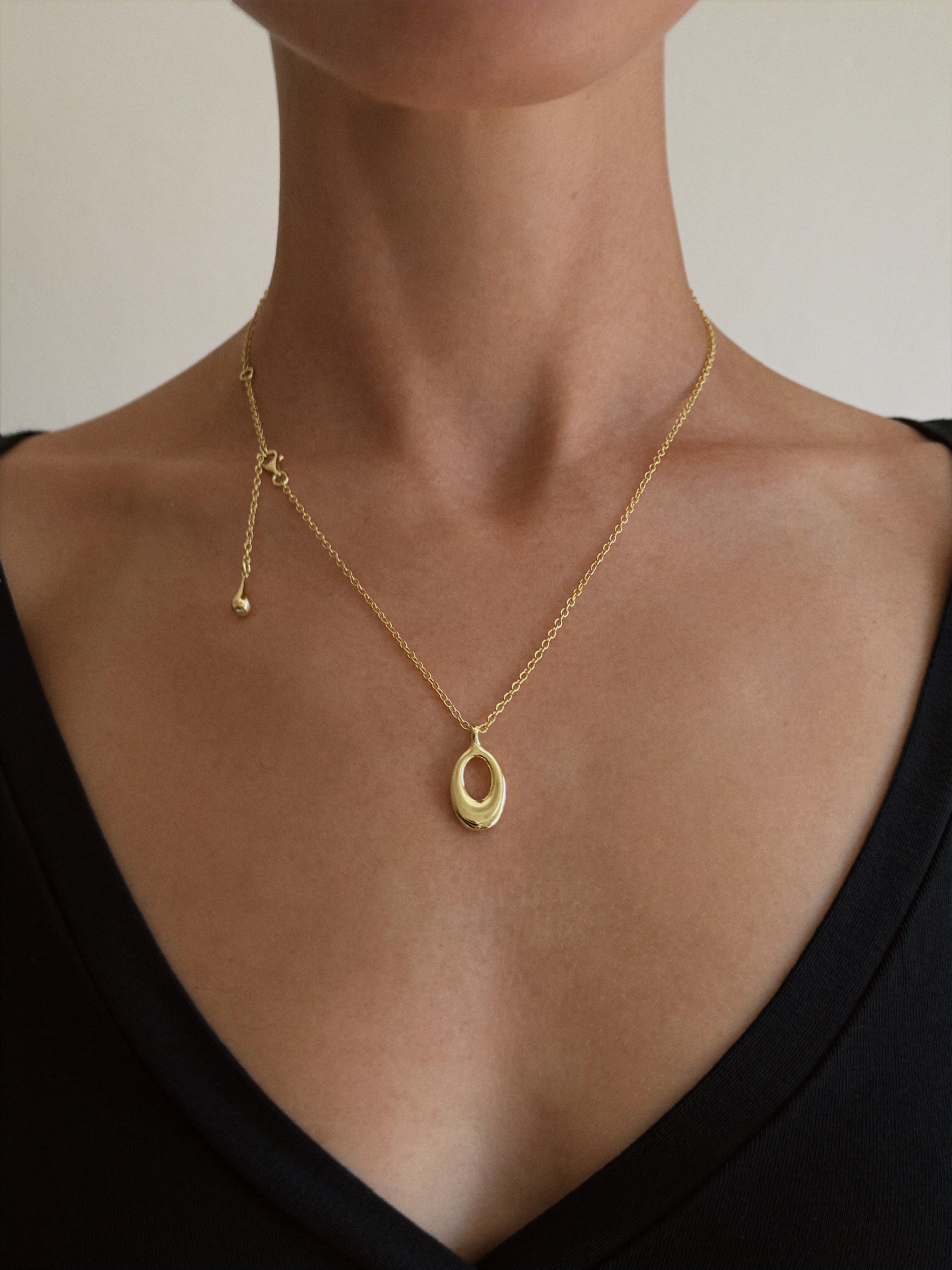 CIELO PENDANT NECKLACE